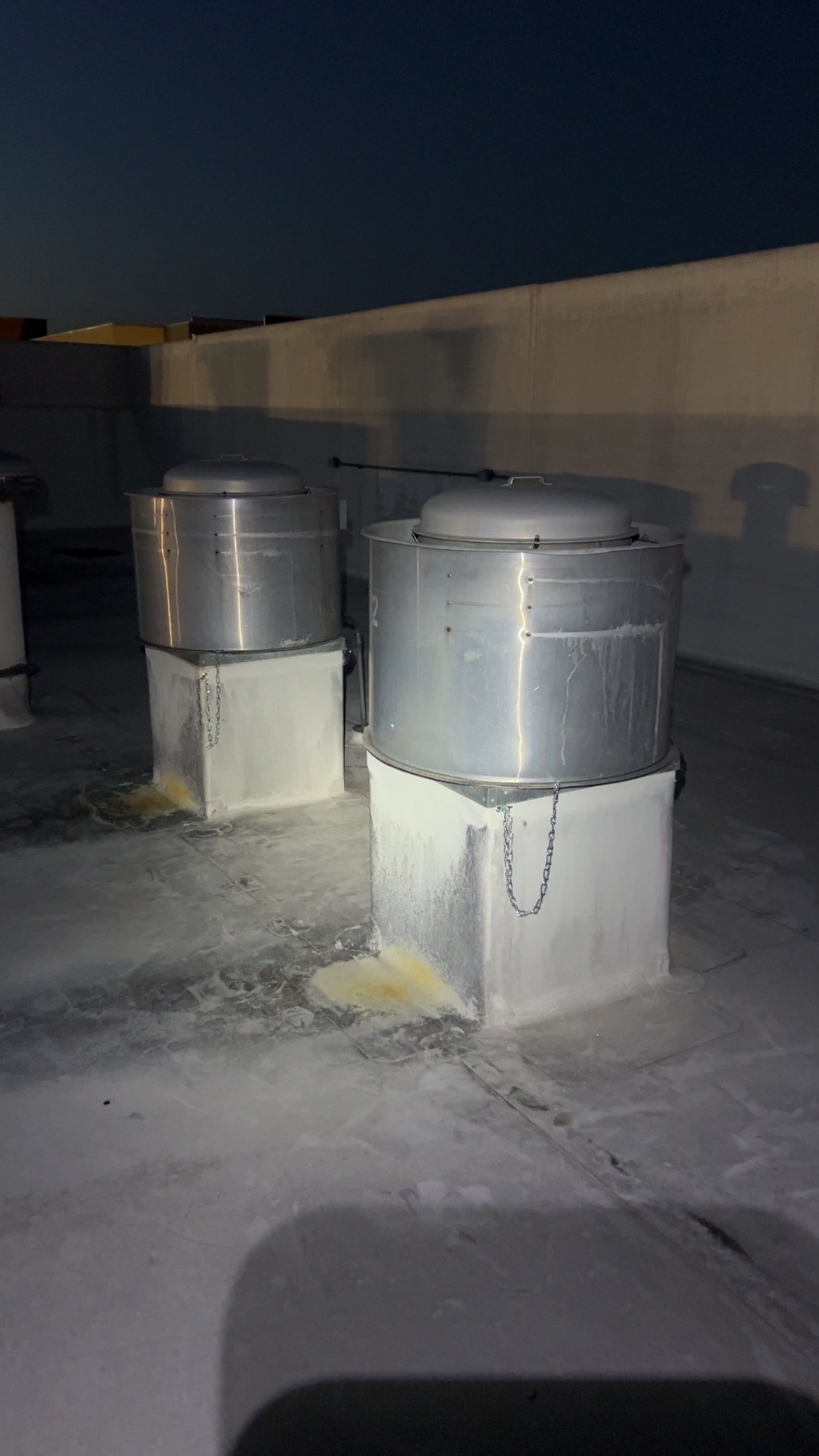 Industrial rooftop exhaust tanks